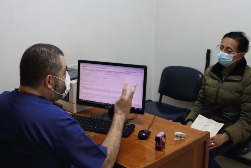 En la imagen Pacientes con Parkinson mejoran sus condiciones de vida tras recibir oportuno tratamiento